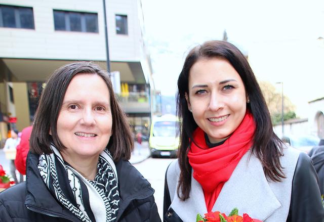 Setzen sich für soziales Engagement ein: Vize-Bgm Victoria Weber (r) und GR Eva Beihammer.