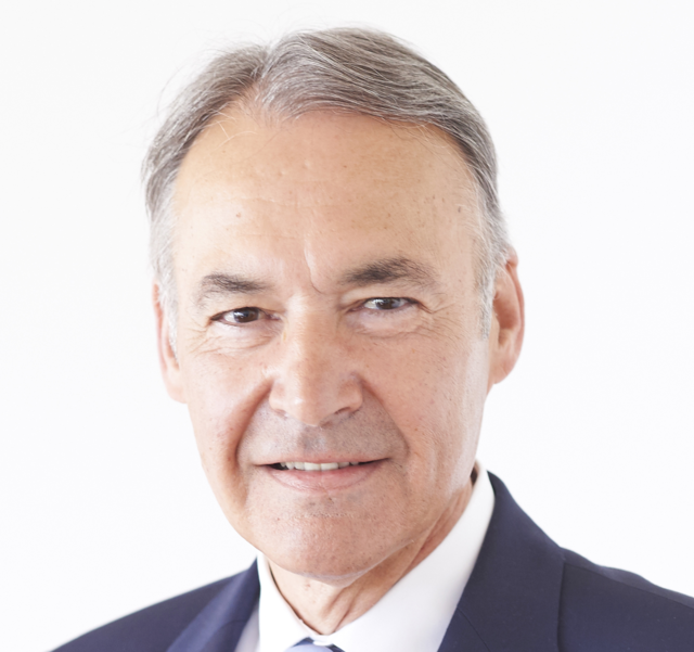 Wirtschaftskammerpräsident Peter Nemeth zeigt sich über den Härtefallfonds als Unterstützung für Ein-Personen-Unternehmer und Kleinbetriebe erfreut.