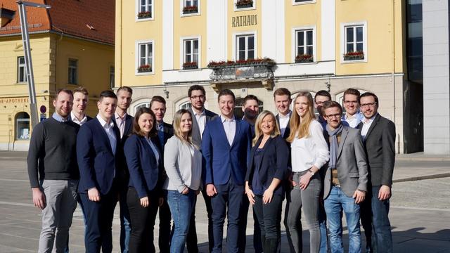 Ein Teil der über 100 Jungkandidaten, welche für die ÖVP im Bezirk Bruck-Mürzzuschlag bei den Gemeinderatswahlen antreten werden.