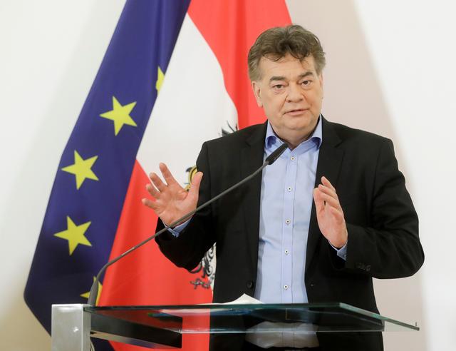 "Ab morgen kann ausbezahlt werden“, so Vizekanzler Werner Kogler (Grüne).