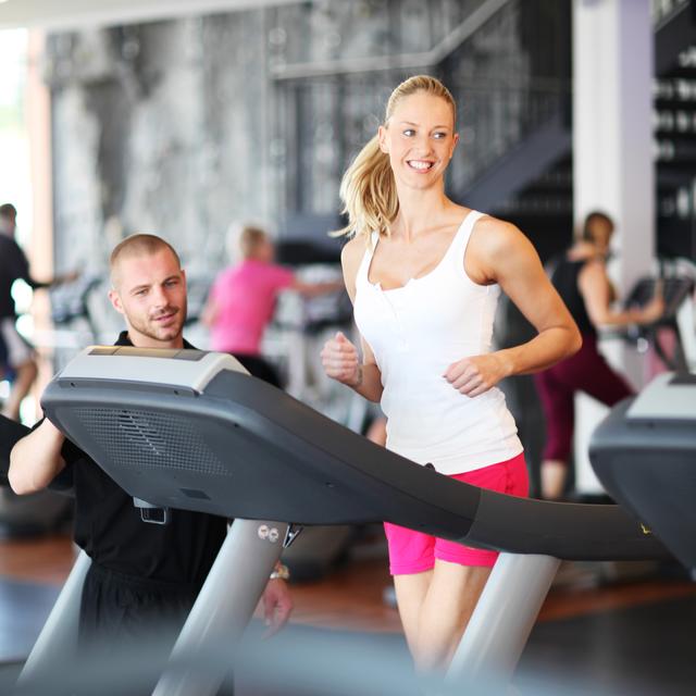 Bleiben Fitnessstudios geschlossen, muss auch kein Mitgliedsbeitrag überwiesen werden.