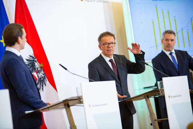 Die Bundesregierung will in den nächsten Tagen die Corona-Zahlen evaluieren.