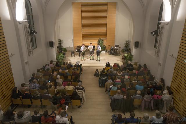 Vor der Unterbrechung auf der Bühne - und jetzt im Netz: Schüler der Musikschule Bruck.