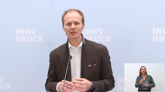 Der 2. Bürgermeisterstellvertreter sowie COVID-19 Einsatzleiter bzw. Koordinator für Innsbruck, Johannes Anzengruber bei einer digitalen Pressekonferenz der Stadt Innsbruck.