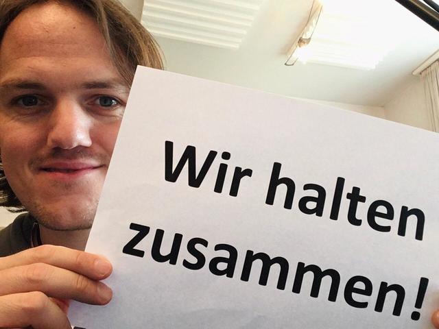 Markus Wutte möchte mit seinem neuen Musikvideo Hoffnung verbreiten und den Zusammenhalt stärken: "Wir halten zusammen!"