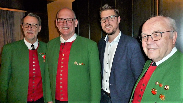 v.l.n.r.Obmann Stv. Klaus Schuchter, Obmann Walter Maierhofer,BGM Christian Härting, TSb Obmann Manfred Duringer