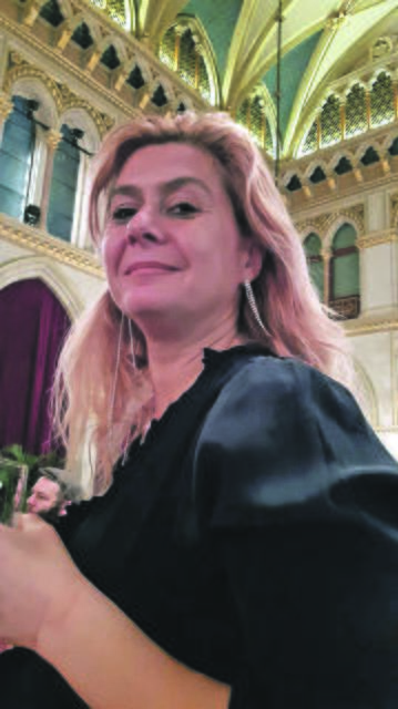 Astrid Schaffer hilft von Altmannsdorf aus.
