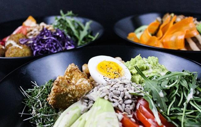 Die Bowls von "Yamm" an der Ringstraße kann man sich jetzt auch nach Hause liefern lassen.