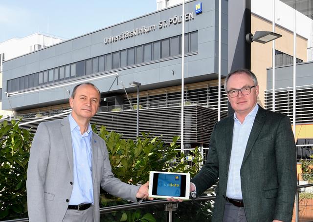 v.l.n.r.: NÖ LGA-Vorstand Konrad Kogler und LH-Stellvertreter Dr. Stephan Pernkopf freuen sich über Möglichkeiten der neuen Applikation