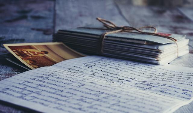 Gastronom Gerald Bayer ruft dazu auf, Briefe an Zita Hradetzky zu schreiben, um ihren Alltag zu verschönern. | Foto: ﻿Pexels/Suzy Hazelwood (Symbolfoto)