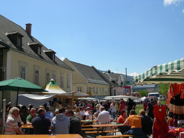 Der mehrtägige Festzeltbetrieb sowie der Krämermarkt am 1. Mai werden ersatzlos abgesagt. | Foto: Schweiger