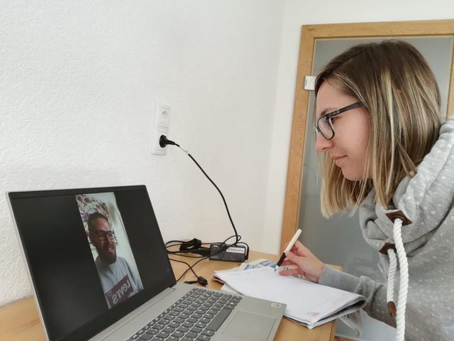 Not macht erfinderisch - Ein BEZIRKSBLÄTTER Interview mittels Videokonferenz.
