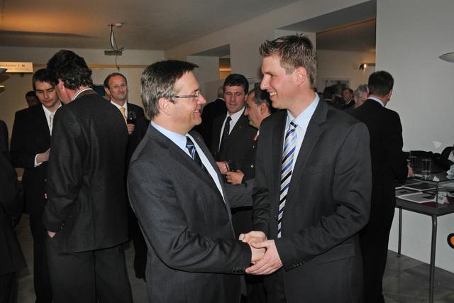 Vor 10 Jahren: Christian Härting bei der Angelobung durch Landeshauptmann Günther Platter.