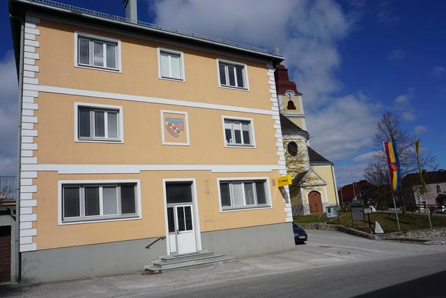 Das 1974 eröffnete Amtshaus in Lichtenau.