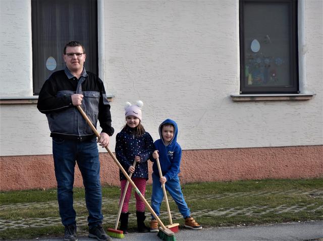 Markus Schwab mit Lena und Lukas
