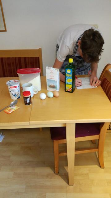 Felix Wallner startet sein Experiment "Kuchen" 