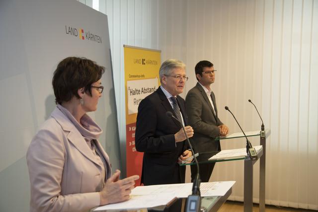 Beate Prettner, Peter Kaiser und Martin Gruber bei der Pressekonferenz