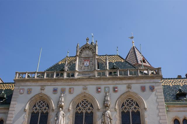 Im Sitzungssaal des Korneuburger Rathauses wäre nicht genug Platz, um für Gemeinderäte und mögliche Zuschauer den Sicherheitsabstand gewährleisten zu können.
