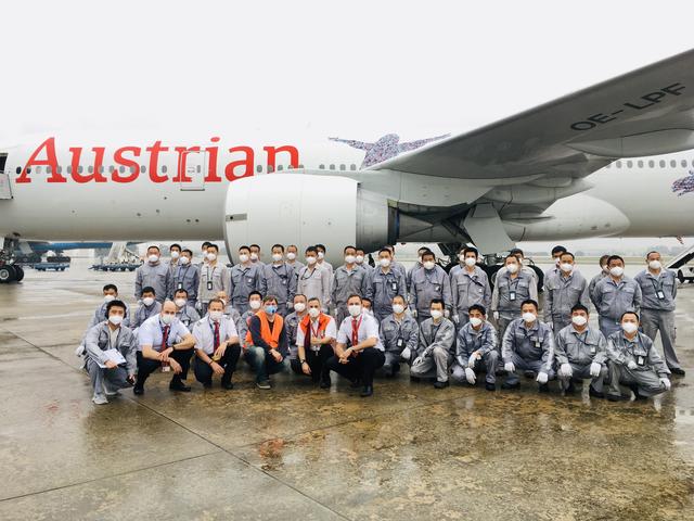 Gruppenfoto von der Belademannschaft mit Uns