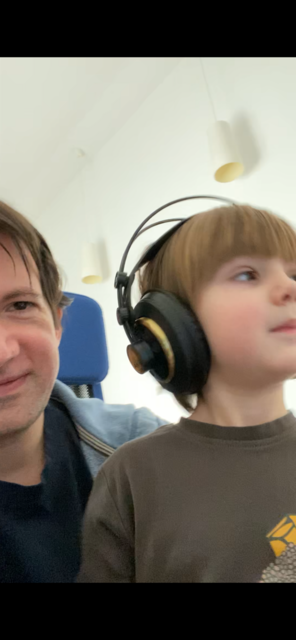 Sohn Paul-Ludwig unterstützt Winkler beim Komponieren.
