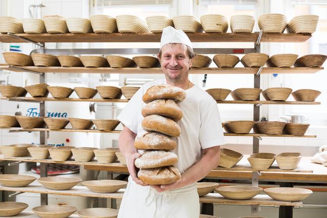 Slow-Food-Bäcker: Bäckermeister Thomas Matitz aus Kötschach-Mauthen stellt ausgefallene Brotsorten aus der Region her. | Foto: Servus TV