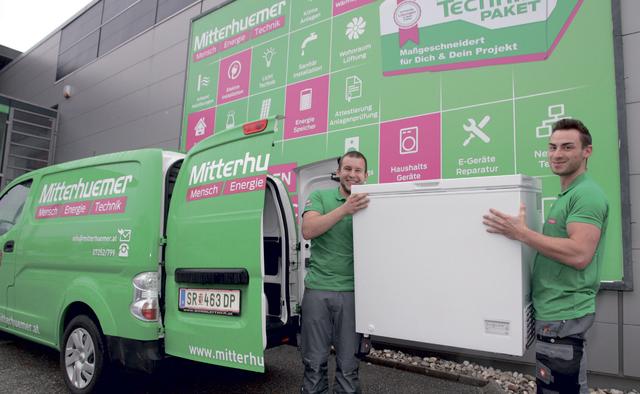 Sven Mitterhuemer: „Unsere geschulten Servicetechniker sind auch jetzt für Kunden da. Elektrogeräte können im Online-Shop bestellt und zugestellt werden. Einfach anrufen, E-Mail schicken oder online bestellen.“