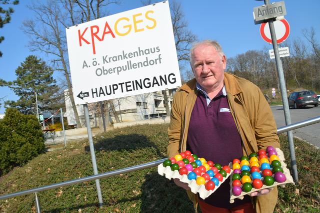 Ludwig Supper brachte dem Personal 400 Ostereier vorbei.