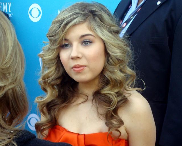 Jennette McCurdy ist vor allem für die Menschen aus ihrer Nickelodeon-Zeit dankbar. Auch für Ariana Grande?