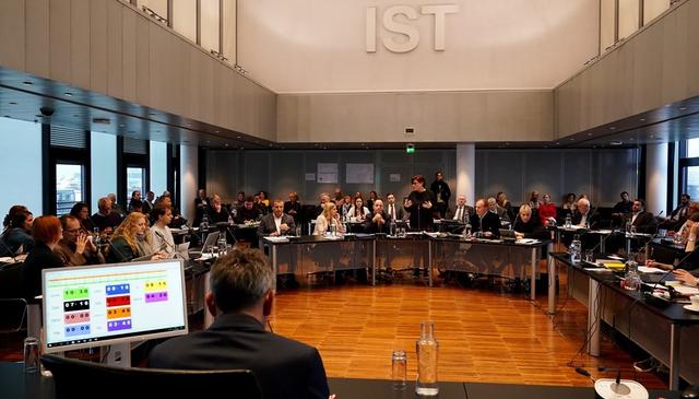 Noch sind Diskussionen im Gemeinderat nicht möglich,