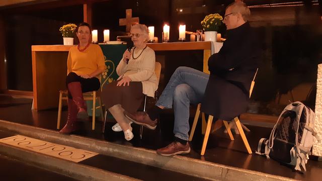 "Glaubenskirche im Gespräch mit...." am Jahrestag des November-Pogroms - diesmal mit dem Zeithistoriker Martin Krist zum Thema "Aus der Geschichte lernen". Auch Zeitzeugin Erika Kosnar ist dabei.