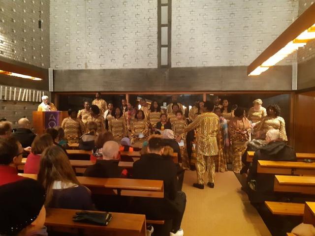 Gospel in Simmering heißt es am Samstag vor Weihnachten beim Adventkonzert des Ghana Minstrel Choir