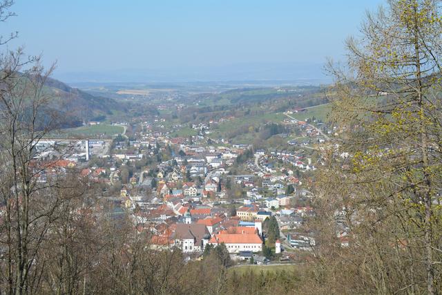 Das kann sich sehen lassen: Von der Jelinek-Warte aus kann man einen großartigen Ausblick auf Scheibbs genießen.