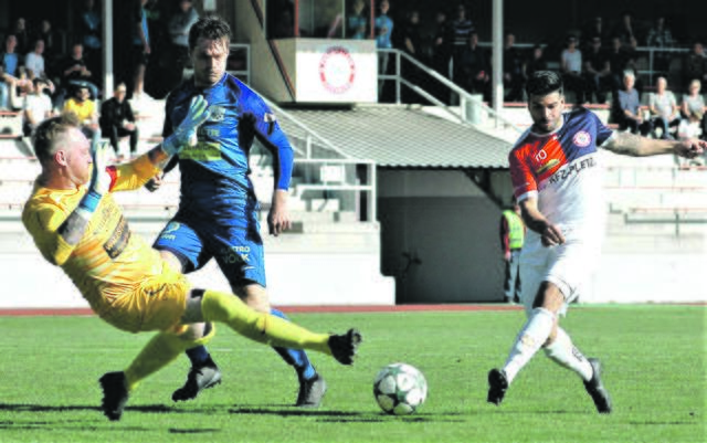 Wann der Herbstmeister FC Judenburg mit Markus Zmugg (rechts) wieder auf Torjagd gehen wird, steht derzeit noch in den  Sternen. | Foto: Wallner