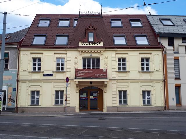 So schön präsentiert sich der Julien-Hof heute - ein wahres "Schmuckstück" im 13. Bezirk