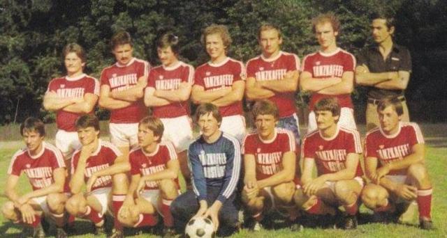 Meistermannschaft 1981:
tehend von links: Goschier Anton, Ritter Georg, Krenn Josef, Neumeister Karl, Url Alois, Franz Johann, Trainer Niederbacher Karl
hockend von links: Schwarz Heinrich, Walch Manfred, Suppanz Thomas, Schimauz Herbert, Url Erwin, Url Ernst, Hofer Edi