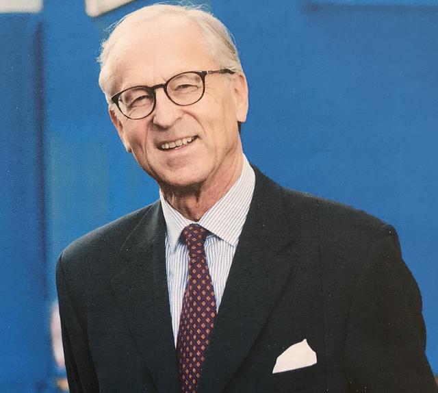 "Krise ist große Chance, wieder mehr zur Selbstbesinnung zu kommen"
Der frühere Chef der staatlichen Beteiligungsgesellschaft ÖIAG, Peter Michaelis, betont: "Gerade jetzt, wo wir im Interesse unserer gesamten Gesellschaft auf Freiheitsrechte verzichten und auch dazu bereit sind, gibt uns dies die Möglichkeit, uns darauf zu besinnen, dass nur durch die frei gewählte Disziplin eines jeden Einzelnen unsere Freiheit gewährleistet werden kann." | Foto: Plasser &amp; Theurer