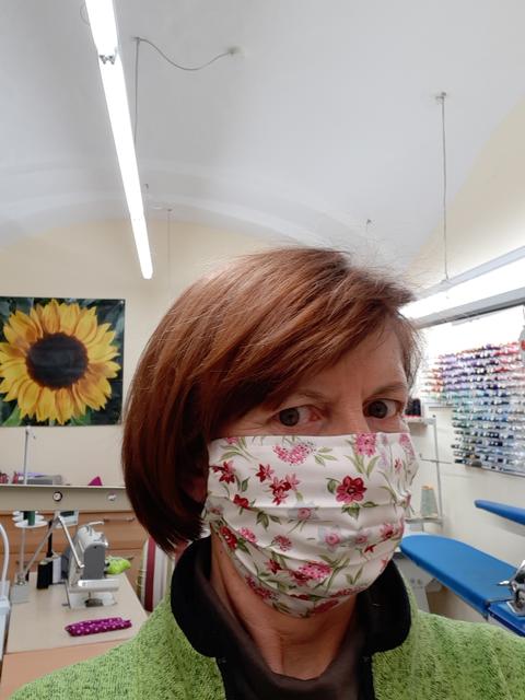 Eine Gesichtsmaske aus dem Hause Rosina Haider.