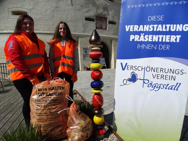 Petra Müller und Tochter Sarina Müller nach getaner Arbeit. | Foto: Bernhard Stieger