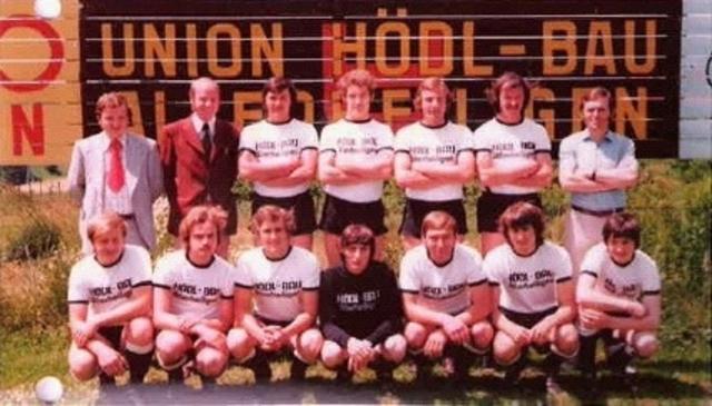 Meisterteam 1974:
stehend von links: Hohl Friedrich, Dir. Greiner Herbert, Kerpicz Josef, Hohl Franz, Absenger Josef, Jagersbacher Gerhard, Gollmann Richard
hockend von links: Hohl Johann, Ehmann Ali, Walch Johann, Absenger Alois, Url Alois, Url Ernst, Krenn Josef