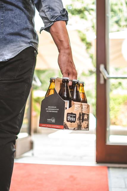 Das Gaminger Kartausenbräu gibt's jetzt auch online: Das selbst gebraute Bier ist in fünf verschiedenen Sorten erhältlich.