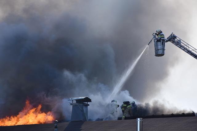 Die Feuewehr konnte ein Übergreifen der Flammen auf Nachbarhäuser verhindern.