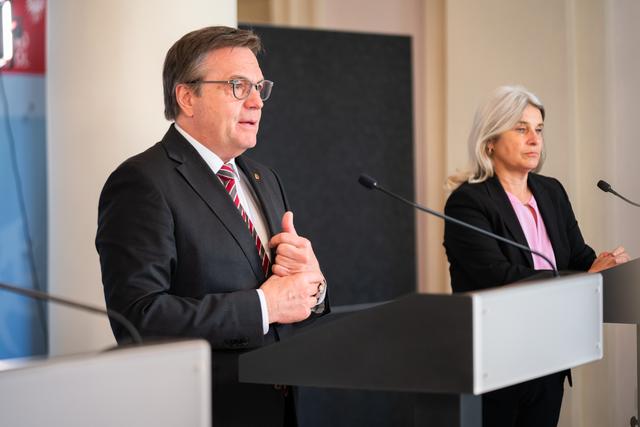 LH Günther Platter: "Das Paznauntal, St. Anton am Arlberg und Sölden bleiben unter Quarantäne."