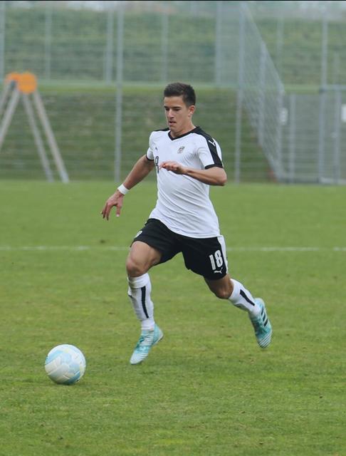 Jonas Auer freut sich wieder mit dem Ball dribbeln zu können.