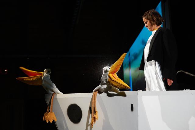 Auch das Stück "Nelson der Pinguin" ist online derzeit auf www.steudltenn.com zu sehen.