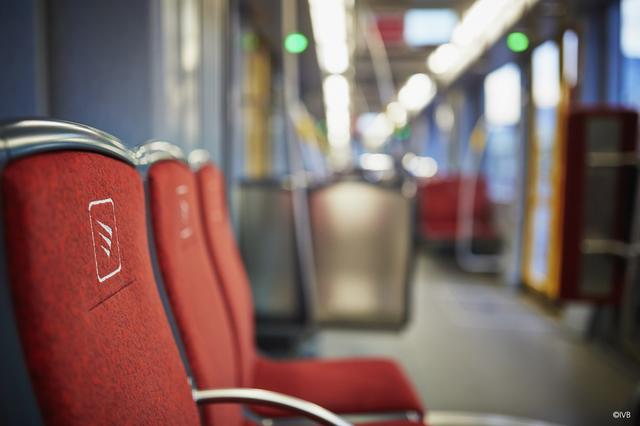 Die Züge, Busse oder Straßenbahngarnituren werden in den Krisenzeiten verstärkt gereinigt und desinfiziert