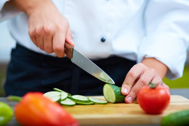 Was gibt's zu Ostern? Ab sofort darf man beim Wirt seines Vertrauens Essen abholen – im Lokal zu konsumieren, ist aber nicht erlaubt.