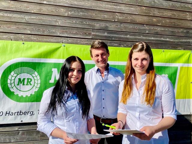 Koordinieren die Erntehelfer: Maschinenring Hartbergerland-Geschäftsführer Hannes Windhaber mit Prokuristin Karina Könighofer (r.) und Mitarbeiterin Sarah Thaller. | Foto: MR Hartbergerland