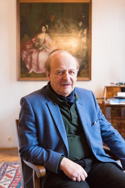 Kennt Graz wie seine Westentasche: Karl Albrecht Kubinzky ist die erste Adresse, wenn es um das historische Graz geht.   | Foto: Jorj Konstantinov