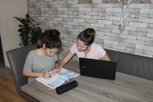 Derzeit findet auch an den Berufsschulen kein Unterricht statt. Viele Schulen nutzen diverse Online-Tools für den Unterricht. | Foto: Bettina Homonnai