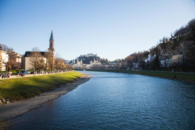 Bis Anfang Mai wird von der Salzburg AG an der Salzach an der Verbesserung der Hochwassersicherheit gearbeitet.